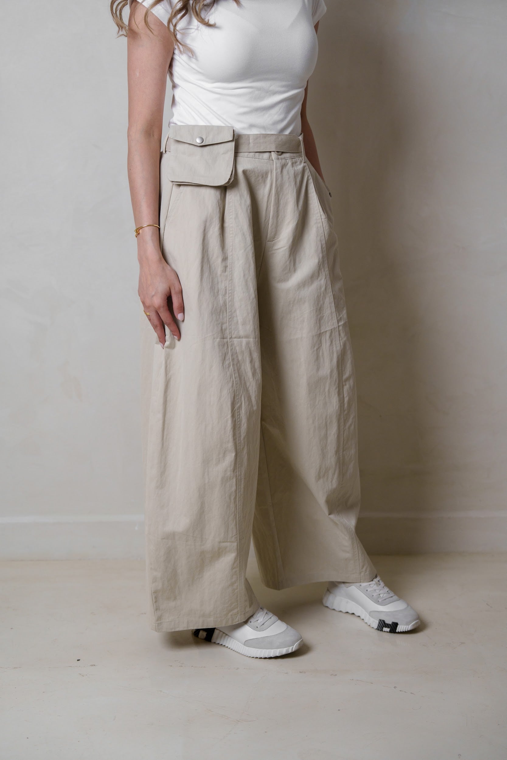 Trouser with pockets