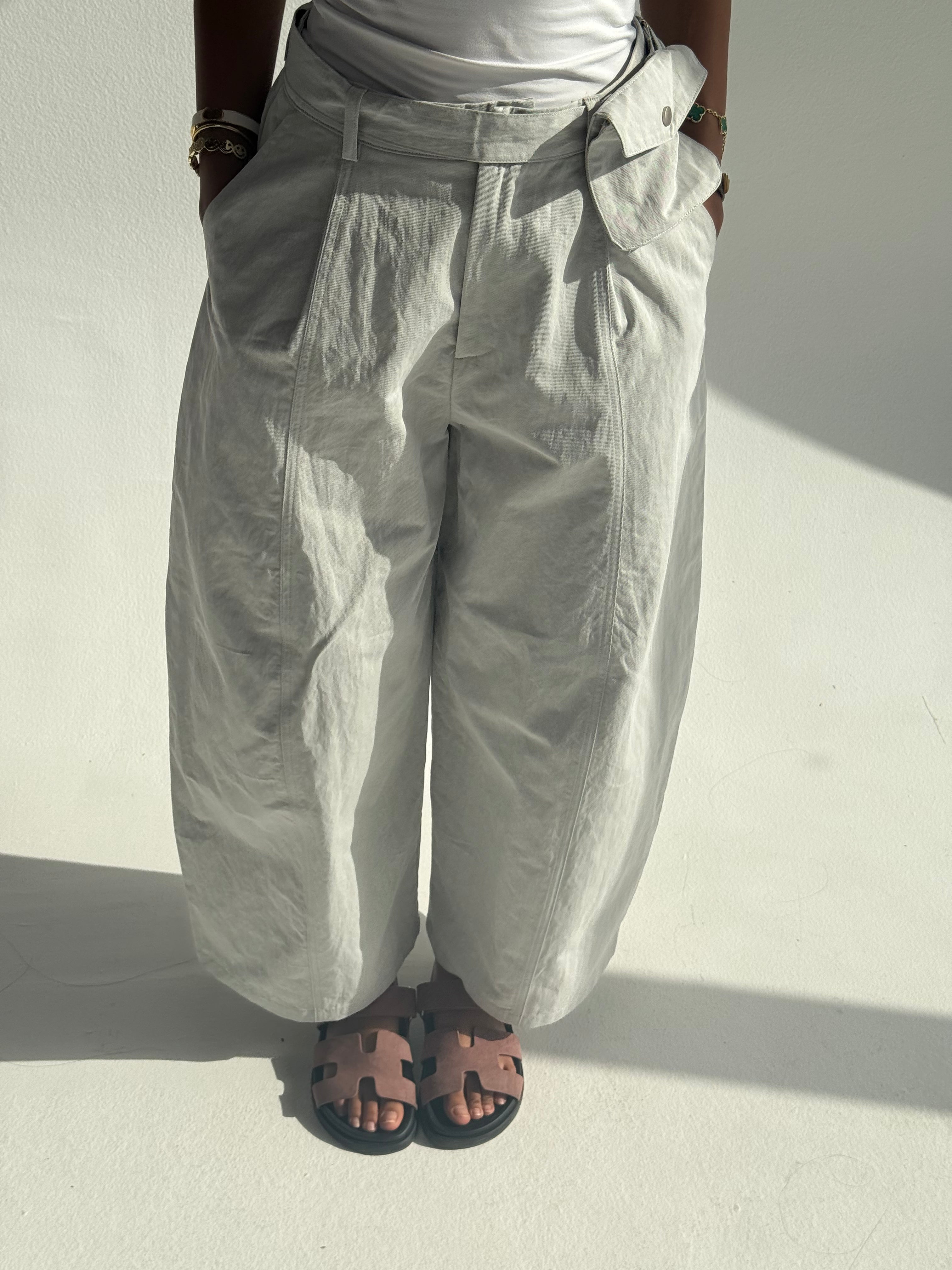 Trouser with pockets