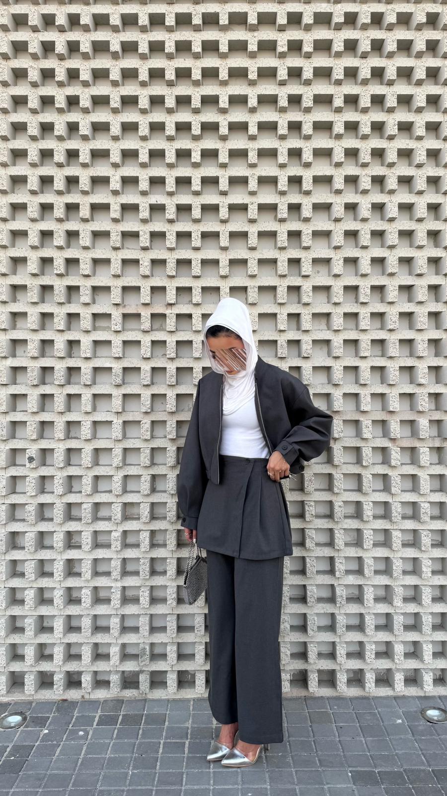 Cropped Jacket w/Pleated Jogger Pants